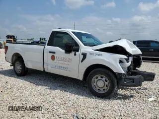 2024 Ford F-150 XL z VIN 1FTMF1KP2RKE56518, wystawiony jako Copart lot #53966135 z przebiegiem 6 192 mil mil oraz Szkoda całkowita • Salvage title. Historia ofert i sprzedaży dostępna na DreamBid. Obrazek 4.