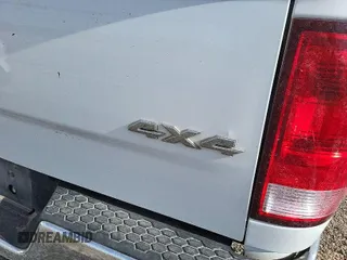 2019 Ram 1500 Tradesman z VIN 1C6RR7KT2KS501449, wystawiony jako IAAI lot #42079286 z przebiegiem 81 943 mil mil oraz . Historia ofert i sprzedaży dostępna na DreamBid. Obrazek 1.