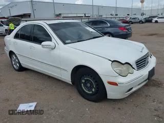 2004 Mercedes-Benz C 240 z VIN WDBRF61J14E016229, wystawiony jako IAAI lot #42576797 z przebiegiem Nie podano mil oraz . Historia ofert i sprzedaży dostępna na DreamBid. Obrazek 1.
