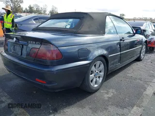 2006 BMW 3 Series 325Ci with VIN WBABW33406PX87925, listed as a IAAI auction lot 41524395 with 176,123 mi miles. Bid and sale history available at carsss.com. Image 4.