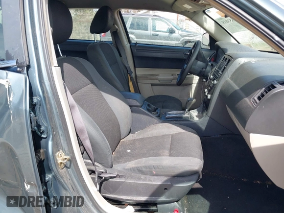 2005 Chrysler 300 with VIN 2C3JA43R45H616682, listed as a IAAI auction lot 41853835 with 158,464 mi miles. Bid and sale history available at carsss.com. Image 5.