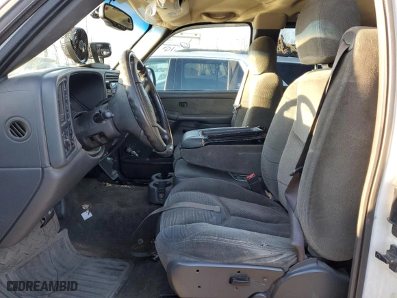 2003 Chevrolet Silverado 2500HD LS with VIN 1GCHK29U13E214078, listed as a Copart auction lot 43238785 with 321,528 mi miles and Salvage Title. Bid and sale history available at carsss.com. Image 7.