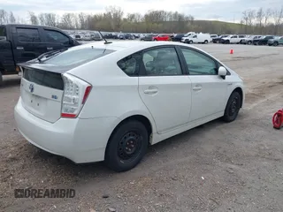 2010 Toyota Prius II with VIN JTDKN3DU1A0241222, listed as a IAAI auction lot 42102110 with 199,895 mi miles. Bid and sale history available at carsss.com. Image 4.