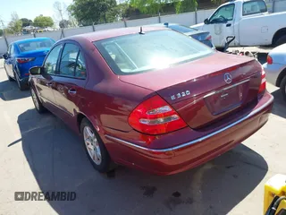 2005 Mercedes-Benz E-Class 3.2L with VIN WDBUF65J15A637760, listed as a IAAI auction lot 41842173 with 97,439 mi miles. Bid and sale history available at carsss.com. Image 3.