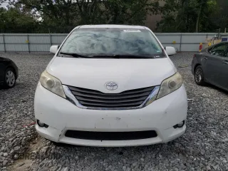 2011 Toyota Sienna XLE with VIN 5TDDK3DC4BS008071, listed as a Copart auction lot 63384305 with 237,182 mi miles and Clean title. Bid and sale history available at DreamBid. Image 5.