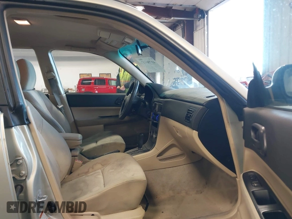 2006 Subaru Forester 2.5 X with VIN JF1SG63686H752925, listed as a IAAI auction lot 41786667 with 233,115 mi miles. Bid and sale history available at carsss.com. Image 5.