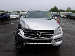 2015 Mercedes-Benz M 350 z VIN 4JGDA5HB4FA486635, wystawiony jako Copart lot #55560192 z przebiegiem 47 099 mil mil oraz . Historia ofert i sprzedaży dostępna na DreamBid. Obrazek 9.