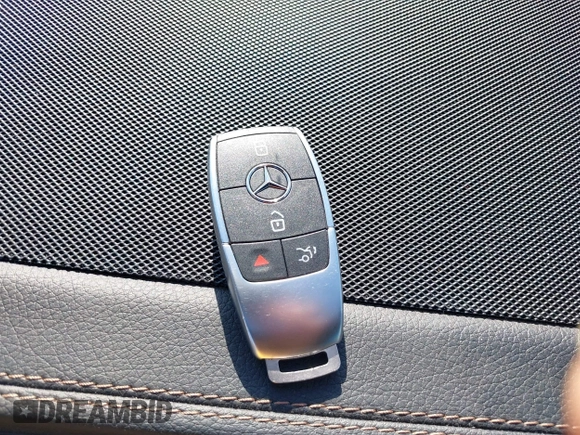 2024 Mercedes-Benz GLS 450 z VIN 4JGFF5KE7RB112158, wystawiony jako IAAI lot #42230959 z przebiegiem 52 515 mil mil oraz . Historia ofert i sprzedaży dostępna na DreamBid. Obrazek 11.