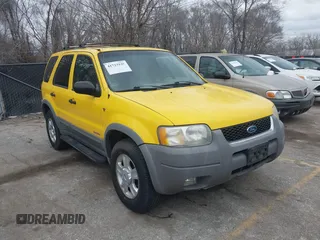 2001 Ford Escape XLT with VIN 1FMYU04171KE58419, listed as a IAAI auction lot 41723939 with 176,759 mi miles. Bid and sale history available at carsss.com. Image 1.