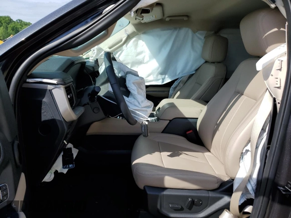 2023 Ford Expedition Max XLT with VIN 1FMJK1H87PEA09480, listed as a Copart auction lot 52716884 with 21,329 mi miles and Salvage title. Bid and sale history available at DreamBid. Image 7.