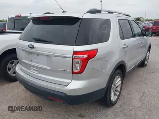 2014 Ford Explorer XLT with VIN 1FM5K7D83EGB59629, listed as a IAAI auction lot 42068858 with 171,562 mi miles and . Bid and sale history available at carsss.com. Image 4.