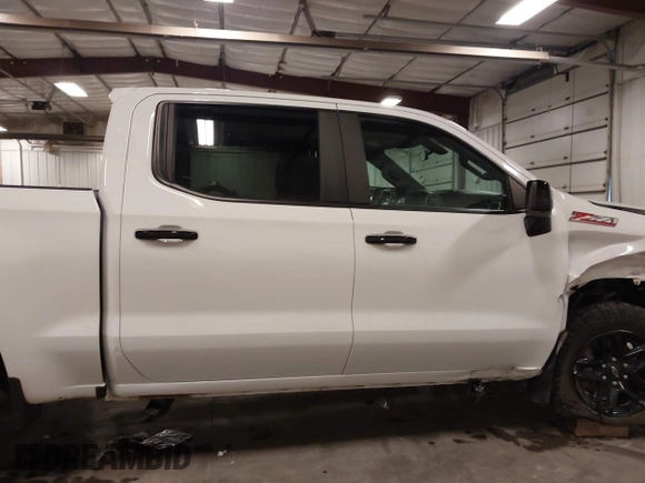 2021 Chevrolet Silverado 1500 LT Trail Boss with VIN 1GCPYFEL2MZ177616, listed as a IAAI auction lot 41941422 with 52,180 mi miles and . Bid and sale history available at DreamBid. Image 19.