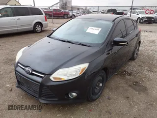 2014 Ford Focus SE with VIN 1FADP3K29EL118525, listed as a IAAI auction lot 41843058 with 153,158 mi miles. Bid and sale history available at carsss.com. Image 18.