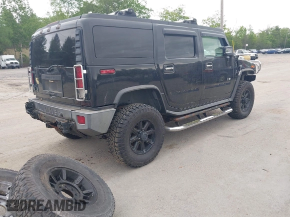 2006 Hummer H2 z VIN 5GRGN23U26H119476, wystawiony jako IAAI lot #42389980 z przebiegiem 223 949 mil mil oraz . Historia ofert i sprzedaży dostępna na DreamBid. Obrazek 4.