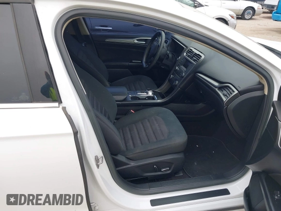 2017 Ford Fusion SE with VIN 3FA6P0H79HR149533, listed as a IAAI auction lot 41886152 with 119,049 mi miles. Bid and sale history available at carsss.com. Image 5.