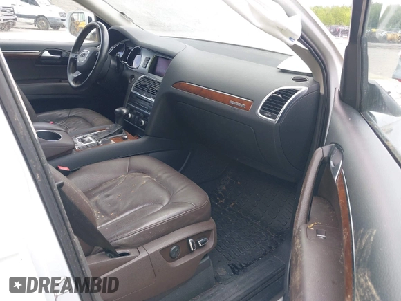 2013 Audi Q7 Premium Plus z VIN WA1LGAFE7DD005481, wystawiony jako IAAI lot #42411987 z przebiegiem Nie podano mil oraz . Historia ofert i sprzedaży dostępna na DreamBid. Obrazek 5.