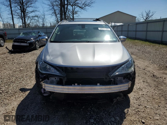 2018 Chrysler Pacifica Limited with VIN 2C4RC1GG6JR314444, listed as a Copart auction lot 54577185 with 102,022 mi miles and Salvage title. Bid and sale history available at DreamBid. Image 5.