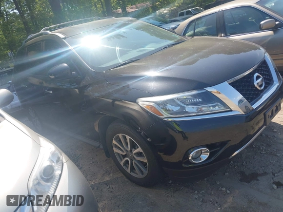 2016 Nissan Pathfinder SV with VIN 5N1AR2MN3GC664163, listed as a IAAI auction lot 42071463 with 214,767 mi miles. Bid and sale history available at carsss.com. Image 1.