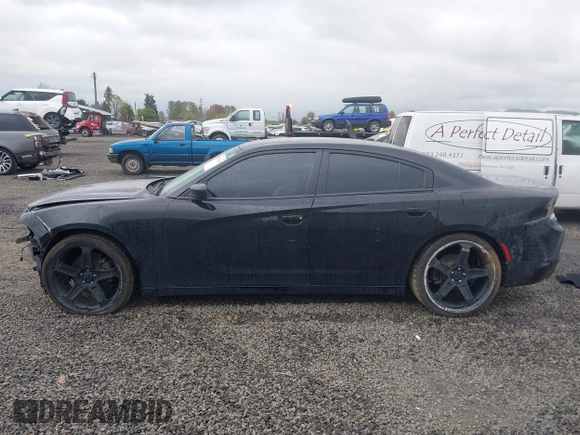2020 Dodge Charger SXT z VIN 2C3CDXBG6LH160828, wystawiony jako IAAI lot #42007663 z przebiegiem 136 015 mil mil oraz . Historia ofert i sprzedaży dostępna na DreamBid. Obrazek 14.