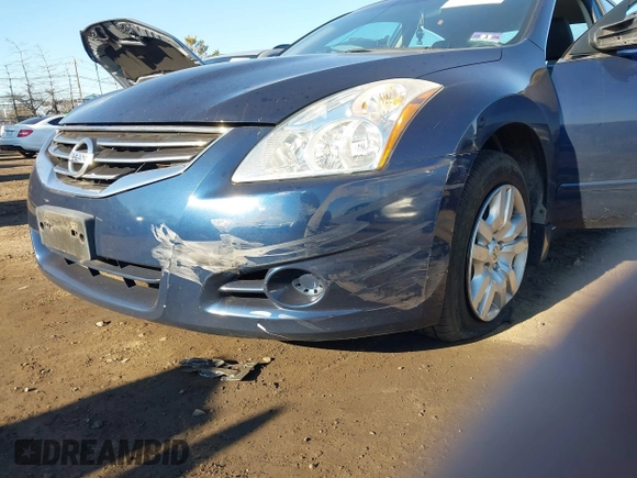 2011 Nissan Altima 2.5 S with VIN 1N4AL2AP7BN466071, listed as a IAAI auction lot 41636603 with 117,750 mi miles. Bid and sale history available at carsss.com. Image 6.