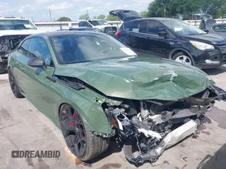 2022 Audi S5 Premium Plus z VIN WAUP4AF55NA033974, wystawiony jako IAAI lot #42078357 z przebiegiem 38 425 mil mil oraz . Historia ofert i sprzedaży dostępna na DreamBid. Obrazek 1.