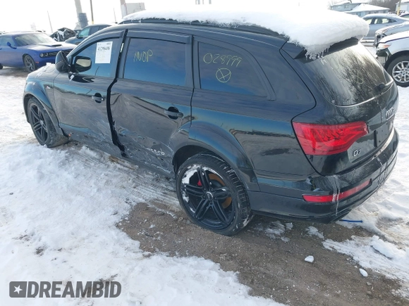 2015 Audi Q7 3.0T S line Prestige with VIN WA1DGAFE8FD028999, listed as a IAAI auction lot 41298408 with 111,446 mi miles. Bid and sale history available at carsss.com. Image 3.