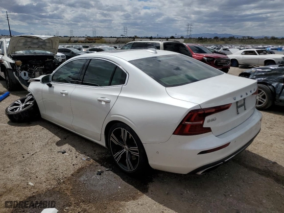 2020 Volvo S60 Inscription with VIN 7JRA22TL4LG064782, listed as a Copart auction lot 46725454 with 37,981 mi miles. Bid and sale history available at carsss.com. Image 2.