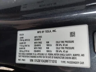 2024 Tesla Model 3 z VIN 5YJ3E1EA3RF771010, wystawiony jako IAAI lot #41738109 z przebiegiem 8 493 mil mil oraz . Historia ofert i sprzedaży dostępna na DreamBid. Obrazek 9.