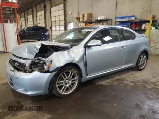 2006 Scion tC z VIN JTKDE177860133103, wystawiony jako Copart lot #57491835 z przebiegiem 201 975 mil mil oraz Szkody całkowita. Historia ofert i sprzedaży dostępna na DreamBid. Obrazek 1.