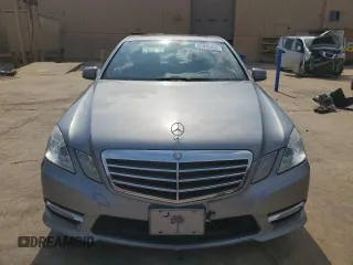 2012 Mercedes-Benz E 350 Luxury with VIN WDDHF5KB7CA572510, listed as a Copart auction lot 61832655 with 190,663 mi miles and Clean title. Bid and sale history available at DreamBid. Image 5.