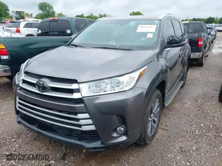 2019 Toyota Highlander SE with VIN 5TDJZRFH7KS950268, listed as a IAAI auction lot 40516162 with 37,868 mi miles. Bid and sale history available at carsss.com. Image 17.