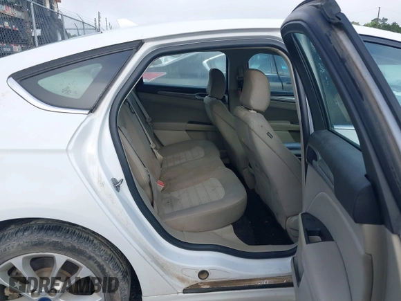 2020 Ford Fusion SE z VIN 3FA6P0HD8LR160330, wystawiony jako IAAI lot #42348552 z przebiegiem 95 610 mil mil oraz . Historia ofert i sprzedaży dostępna na DreamBid. Obrazek 8.