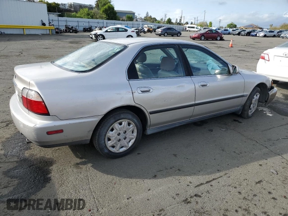 1996 Honda Accord LX with VIN 1HGCD5639TA115230, listed as a Copart auction lot 50663325 with 193,034 mi miles and Salvage Title. Bid and sale history available at DreamBid. Image 3.
