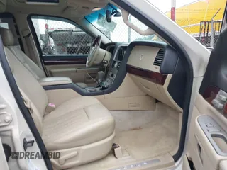 2005 Lincoln Aviator with VIN 5LMEU88H45ZJ17093, listed as a IAAI auction lot 42042816 with 87,646 mi miles and . Bid and sale history available at DreamBid. Image 5.