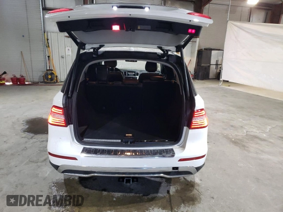 2015 Mercedes-Benz M ML 350 with VIN 4JGDA5HB2FA467081, listed as a Copart auction lot 43956725 with 172,701 mi miles and Salvage Title. Bid and sale history available at carsss.com. Image 6.