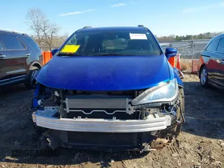 2020 Chrysler Pacifica Launch Edition with VIN 2C4RC3BG1LR123861, listed as a IAAI auction lot 41294790 with 56,007 mi miles and . Bid and sale history available at DreamBid. Image 13.