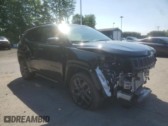 2025 Jeep Compass Limited z VIN 3C4NJDCN8ST517974, wystawiony jako Copart lot #59376325 z przebiegiem 1 606 mil mil oraz Szkoda całkowita • Salvage title. Historia ofert i sprzedaży dostępna na DreamBid. Obrazek 4.