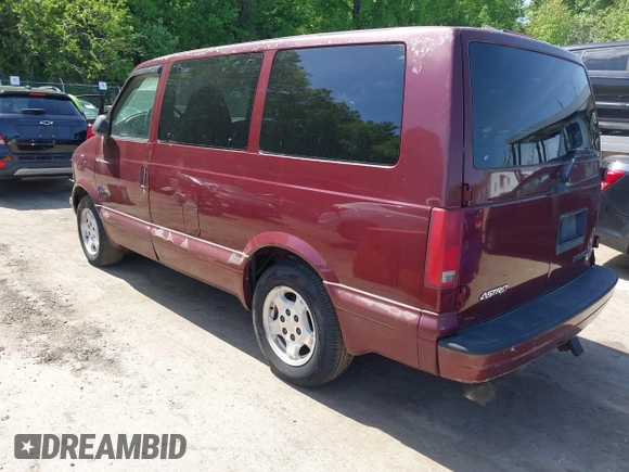 2005 Chevrolet Astro with VIN 1GNDM19X45B132824, listed as a IAAI auction lot 42157258 with 114,375 mi miles. Bid and sale history available at carsss.com. Image 3.