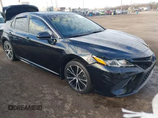 2020 Toyota Camry SE z VIN 4T1G11BK0LU009838, wystawiony jako IAAI lot #41876629 z przebiegiem 53 562 mil mil oraz . Historia ofert i sprzedaży dostępna na DreamBid. Obrazek 1.