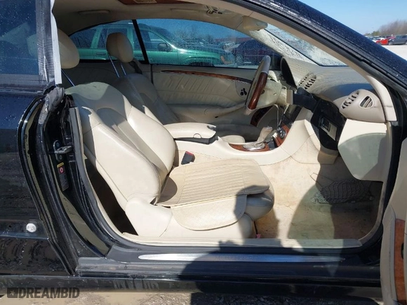 2005 Mercedes-Benz CLK-Class 3.2L with VIN WDBTJ65J75F133145, listed as a IAAI auction lot 41396211 with 195,884 mi miles. Bid and sale history available at carsss.com. Image 5.