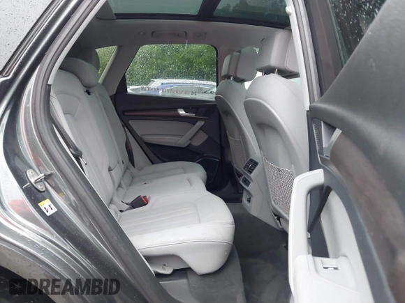 2022 Audi Q5 S line Premium Plus z VIN WA1EAAFY2N2058624, wystawiony jako IAAI lot #42408896 z przebiegiem 83 252 mil mil oraz . Historia ofert i sprzedaży dostępna na DreamBid. Obrazek 8.