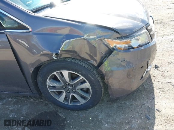 2016 Honda Odyssey Touring Elite with VIN 5FNRL5H90GB128006, listed as a IAAI auction lot 41695438 with 133,337 mi miles. Bid and sale history available at carsss.com. Image 6.