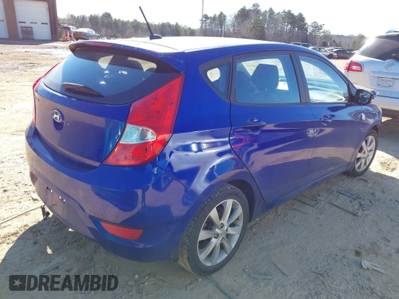 2013 Hyundai Accent SE with VIN KMHCU5AEXDU069605, listed as a IAAI auction lot 41320851 with 110,295 mi miles. Bid and sale history available at carsss.com. Image 4.