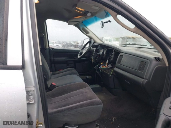 2003 Dodge Ram 1500 ST with VIN 1D7HU18ZX3J555025, listed as a IAAI auction lot 41522993 with 195,007 mi miles. Bid and sale history available at carsss.com. Image 5.