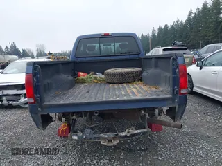 2005 Ford Super Duty F-250 XL with VIN 1FTSX21545ED39073, listed as a IAAI auction lot 41881452 with 117,709 mi miles. Bid and sale history available at carsss.com. Image 17.