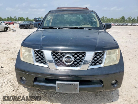 2006 Nissan Pathfinder SE z VIN 5N1AR18U96C680796, wystawiony jako Copart lot #57795685 z przebiegiem 125 977 mil mil oraz Czysty tytuł • Clean title. Historia ofert i sprzedaży dostępna na DreamBid. Obrazek 5.