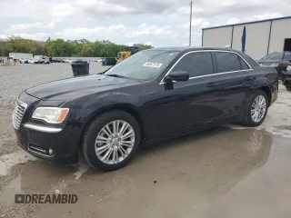 2014 Chrysler 300 z VIN 2C3CCARG7EH328114, wystawiony jako Copart lot #48567375 z przebiegiem 159 348 mil mil oraz Szkoda całkowita • Salvage title. Historia ofert i sprzedaży dostępna na DreamBid. Obrazek 1.
