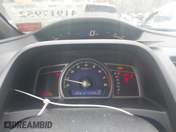 2008 Honda Civic LX with VIN 2HGFA16588H352185, listed as a IAAI auction lot 41917952 with 195,612 mi miles and . Bid and sale history available at DreamBid. Image 7.