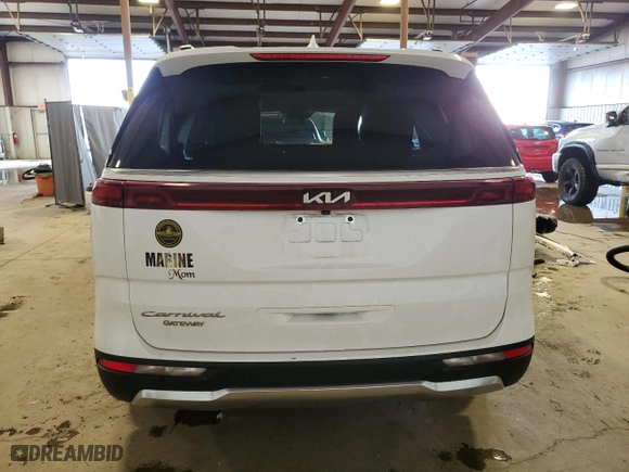 2022 Kia Carnival SX with VIN KNDNE5H33N6104666, listed as a Copart auction lot 87700895 with 39,337 mi miles and Salvage Title. Bid and sale history available at carsss.com. Image 6.