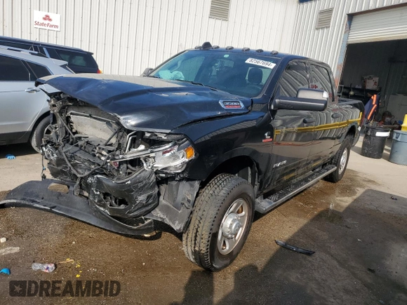 2020 Ram 3500 Tradesman with VIN 3C63R3CL2LG247683, listed as a Copart auction lot 82567694 with 88,739 mi miles and Salvage Title. Bid and sale history available at carsss.com. Image 1.